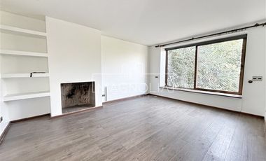 Casa en arriendo de 5 dorm. 5 Baños en Las Condes