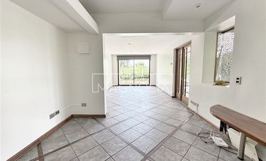 Casa en arriendo de 5 dorm. 5 Baños en Las Condes
