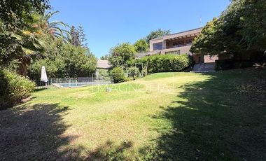 Casa en arriendo de 5 dorm. 5 Baños en Las Condes