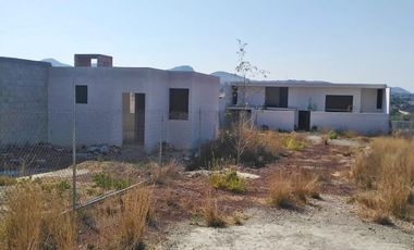 VENTA INMUEBLE USO COMERCIAL Y HABITACIONAL A PIE DE CARR. PACHUCA TULANCINGO