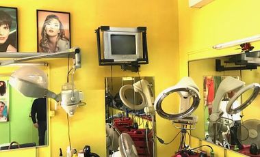 Se Vende-. Local Plaza Real.-