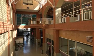 Se Vende-. Local Plaza Real.-