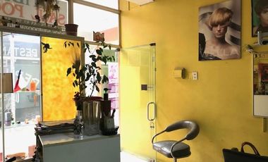 Se Vende-. Local Plaza Real.-