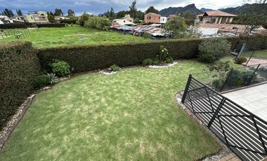 casa en arriendo en villa de los pinos. Cod A6001