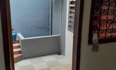 Rumah Masuk Gang, 300 Meter Ke Jalan Asem Baris Raya