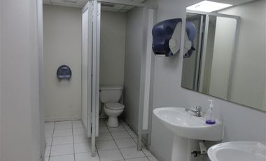 Local Comercial en Arriendo en Calle Esmeralda