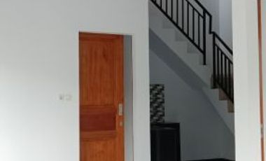 For Rent 3BR Beautiful Minimalis New House inside Complex