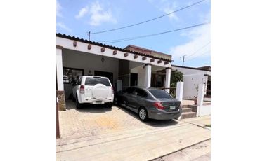 CASA EN QUINTAS DEL LAGO A 10 MINUTOS DE BRISAS DEL GOLF