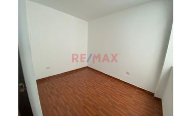 Departamento En Venta Urb. Los Granados