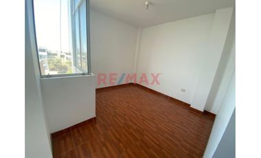 Departamento En Venta Urb. Los Granados