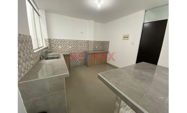 Departamento En Venta Urb. Los Granados
