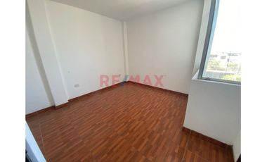 Departamento En Venta Urb. Los Granados