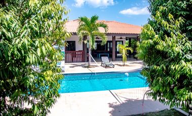 VENDO CASA DE PLAYA EN  COSTA ESMERALDA POR DEBAJO DEL AVALUO