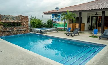 VENDO CASA DE PLAYA EN  COSTA ESMERALDA POR DEBAJO DEL AVALUO