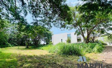 Exclusivo y Amplio Terreno Arbolado Elite en Venta en Altozano Colima