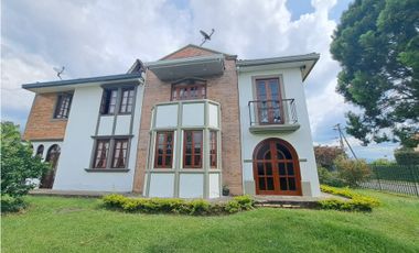 GEA Vende Casa en el Conjunto cerrado Canterbury - Sector Antigua