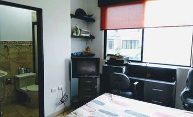 VENTA DE CASA DE 3 PISOS EN LA URBANIZACIÓN LAS RIBERAS - Samborondon Km 1.5