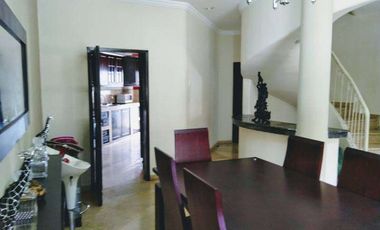 VENTA DE CASA DE 3 PISOS EN LA URBANIZACIÓN LAS RIBERAS - Samborondon Km 1.5