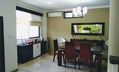 VENTA DE CASA DE 3 PISOS EN LA URBANIZACIÓN LAS RIBERAS - Samborondon Km 1.5