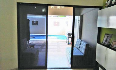 VENTA DE CASA DE 3 PISOS EN LA URBANIZACIÓN LAS RIBERAS - Samborondon Km 1.5