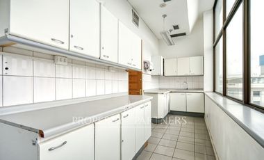 Gran Oficina en Santa Maria, Providencia (UF 0,35 X m2)