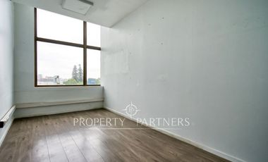 Gran Oficina en Santa Maria, Providencia (UF 0,35 X m2)