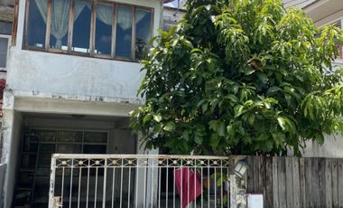 2 Bedroom Townhouse for sale in Phlapphla, Bangkok