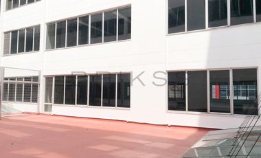 oficina en arriendo en chico reservado. Cod A3798
