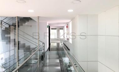 oficina en arriendo en chico reservado. Cod A3798
