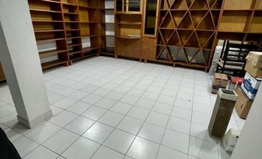 Excelente casa con piscina en venta - Lomas de Zamora