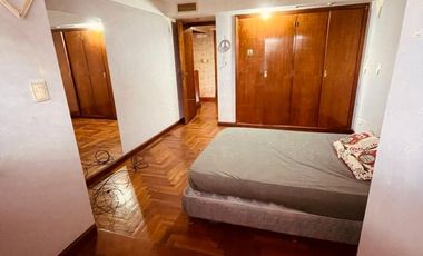 Excelente casa con piscina en venta - Lomas de Zamora