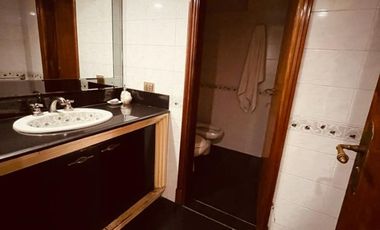 Excelente casa con piscina en venta - Lomas de Zamora