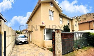 Casa en Arriendo El Alba IV de Lo Campino, Quilicura