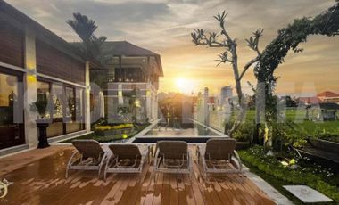 Luxury villa berawa canggu view sawah