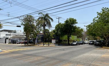 Terreno en renta en Mérida en esquina  sobre avenida Colón-Renta a largo plazo- Garcia Ginerés