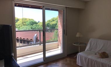 Duplex Semipiso 5amb en 2 plantas c/ 2 cocheras, IMPECABLE