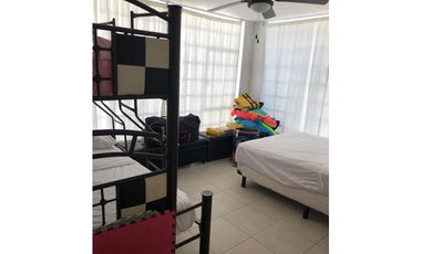 CASA EN VENTA CON VISTA AL LAGO 