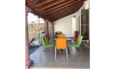 CASA EN VENTA CON VISTA AL LAGO 