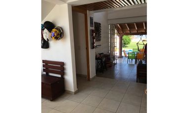 CASA EN VENTA CON VISTA AL LAGO 
