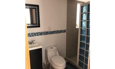 CASA EN VENTA CON VISTA AL LAGO 