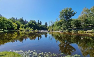 EXCELENTE PREDIO EN VENTA, DE 2.100 MT2 CON FONDO AL RIO BALNEARIO TALAHUASI, IDEAL PARA COMPLEJO