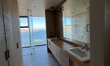 Casa en venta de 6 dorm. en Los Vilos