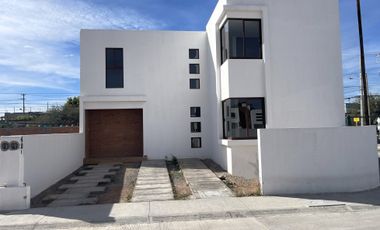 CASA EN VENTA EN SAN JUAN DEL RIO. QUERETARO