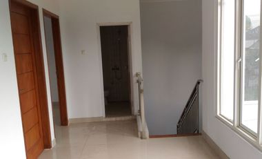 rumah siap huni 2 lantai di tanah sareal bogor