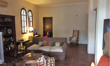 VENTA    LINDISIMA   CASA   en   SAN ISIDRO   -   IDEAL INVERSOR - EXELENTE UBICACIÓN