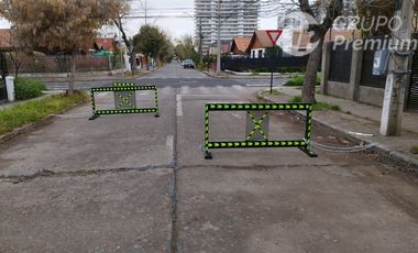 Casa en venta aislada de 4 dorm. en Macul