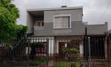 Casa en venta - 5 Dormitorios 3 Baños - 500Mts2 - Quilmes Oeste