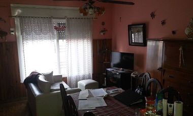 Casa para 2 Familias en venta en Remedios de Escalada Oeste