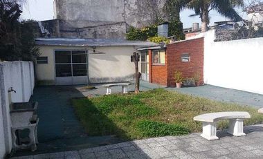 Casa para 2 Familias en venta en Remedios de Escalada Oeste