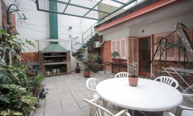 Casa en Venta sobre Lote propio de 4 ambientes en Parque Avellaneda, Capital Federal.